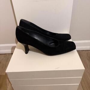Stuart Weitzman Black Suede Pumps Heels Shoes Elegant Women's‎ Size 8.5 Formal